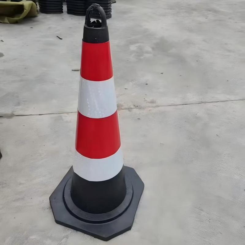 DAXTE Rubber Reflective Traffic Cone