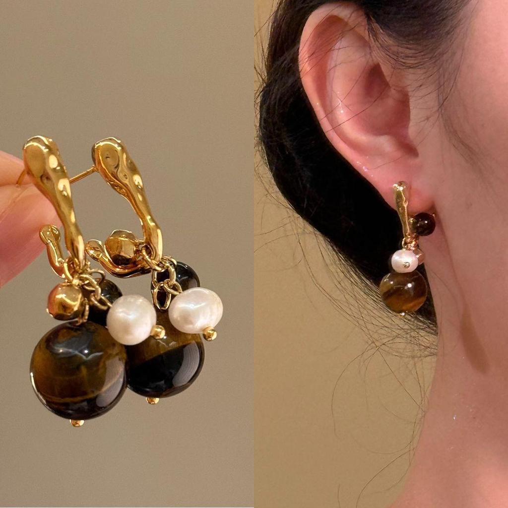 Vintage Ethnic Silver Needle Diamond Inlaid Round Flower Acrylic Resin Stud Earrings for Women