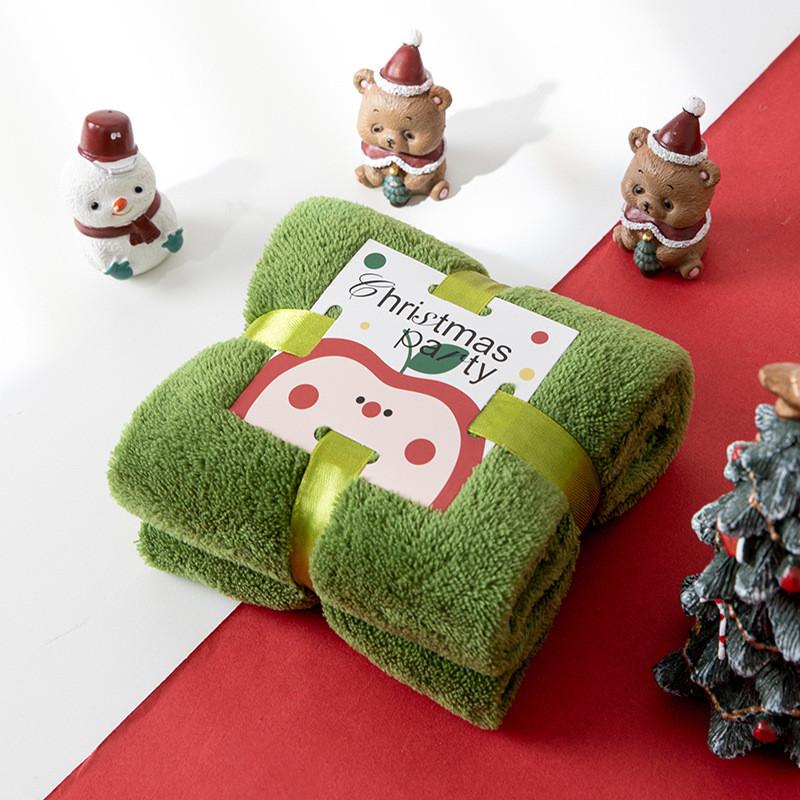 Christmas Holiday Towel With Coral Fleece Material For Festive Gift Giving