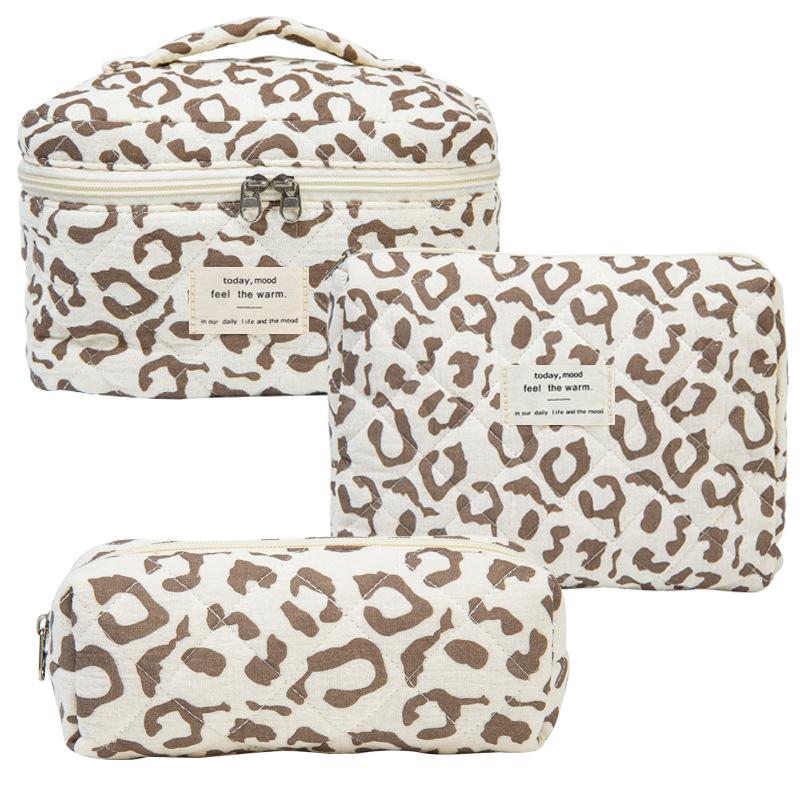 2023 Floral Cute Cotton Makeup & Toiletry Bag - Small, Fresh, Portable Storage Case