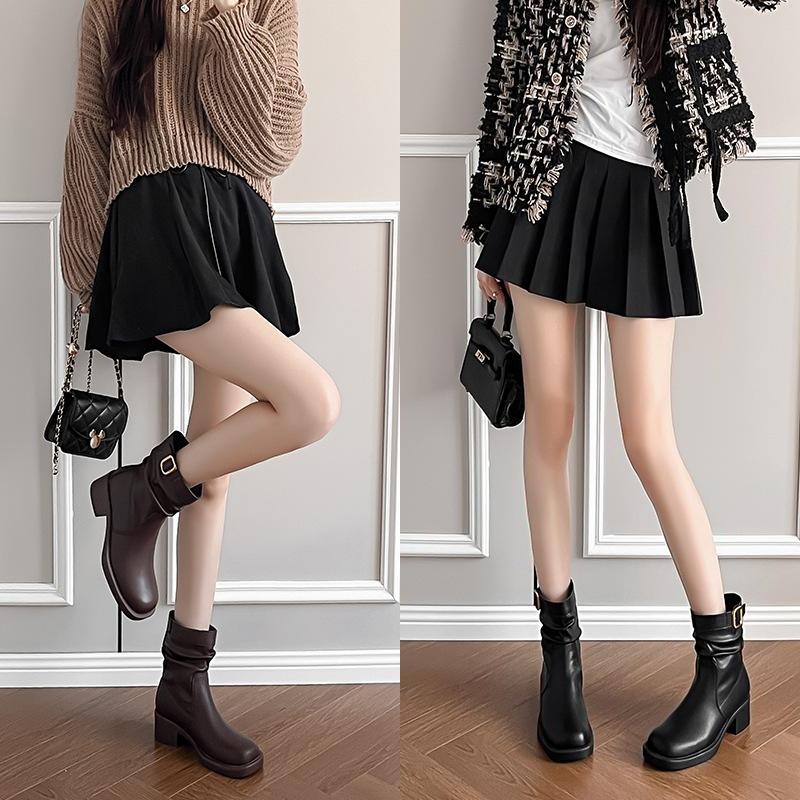 This year's popular western style retro pleated boots short boots women's 2025 autumn and winter new round square head thick heel Martin boots