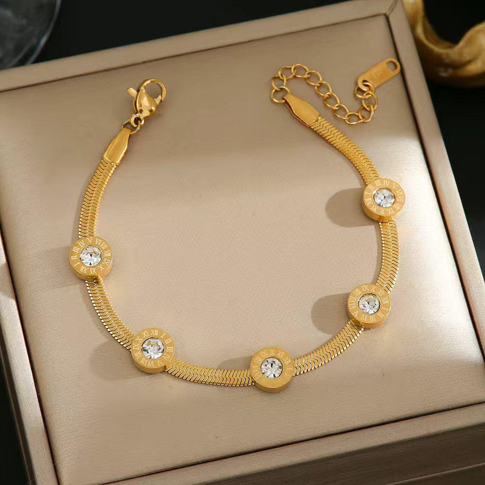 Luxe Titanium Staal Vierbladig Klaver Armband in Koreaanse Stijl met Ingelegde Diamanten voor Vrouwen - Kleurvast