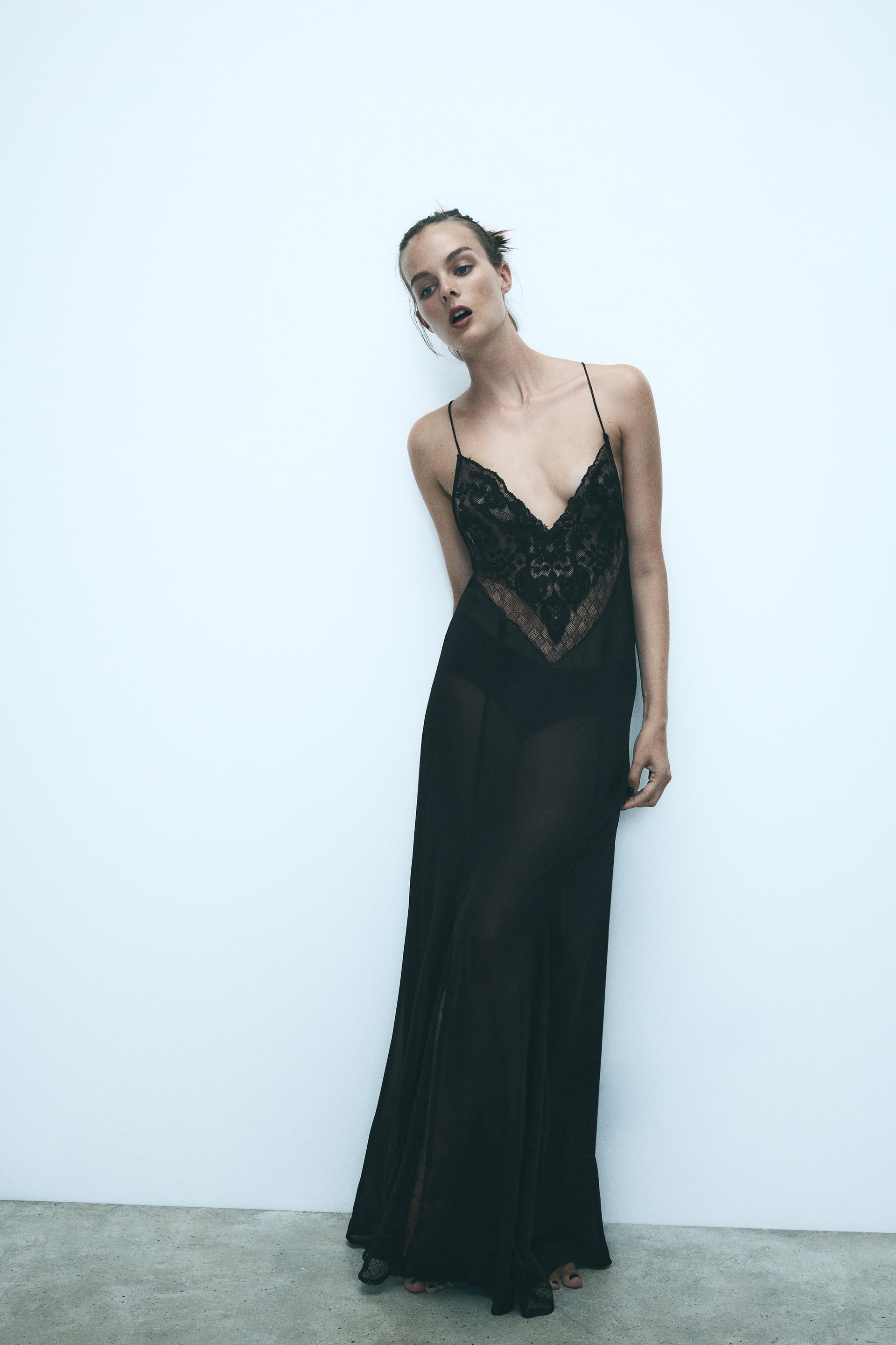 

GUIPURE LACE & GEORGETTE DRESS