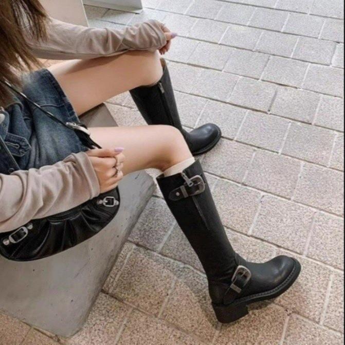 Retro brown thick heel boots women's autumn and winter new belt buckle knight boots western high boots