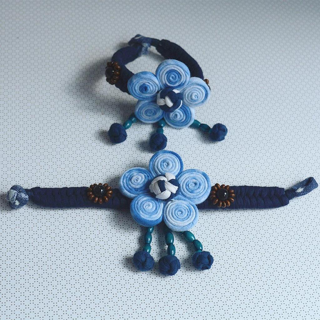 Yunnan Dali Handgefertigtes Ethnisches Batikstoff-Armband - Blau & Weiß Reiseschmuck