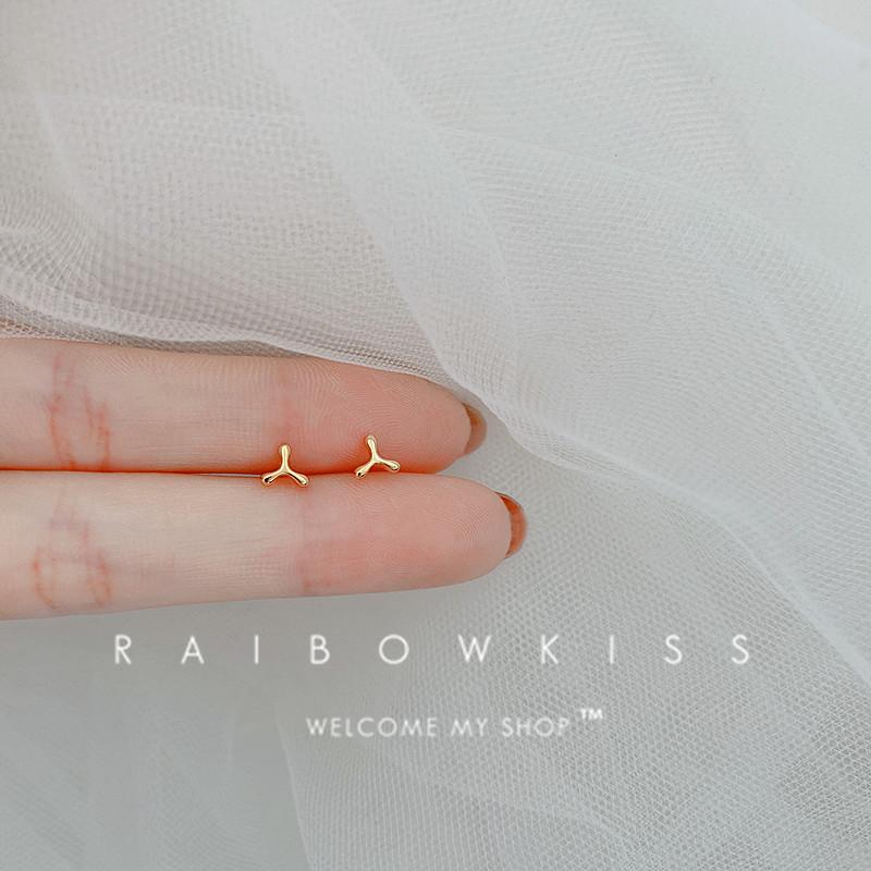 925 Silber Nadeln Gold Farbe Einfach Klein Schmetterling Steckerohrringe für Damen Hypoallergen Tägliches Tragen Ohr Mädchen Piercing Geschenke