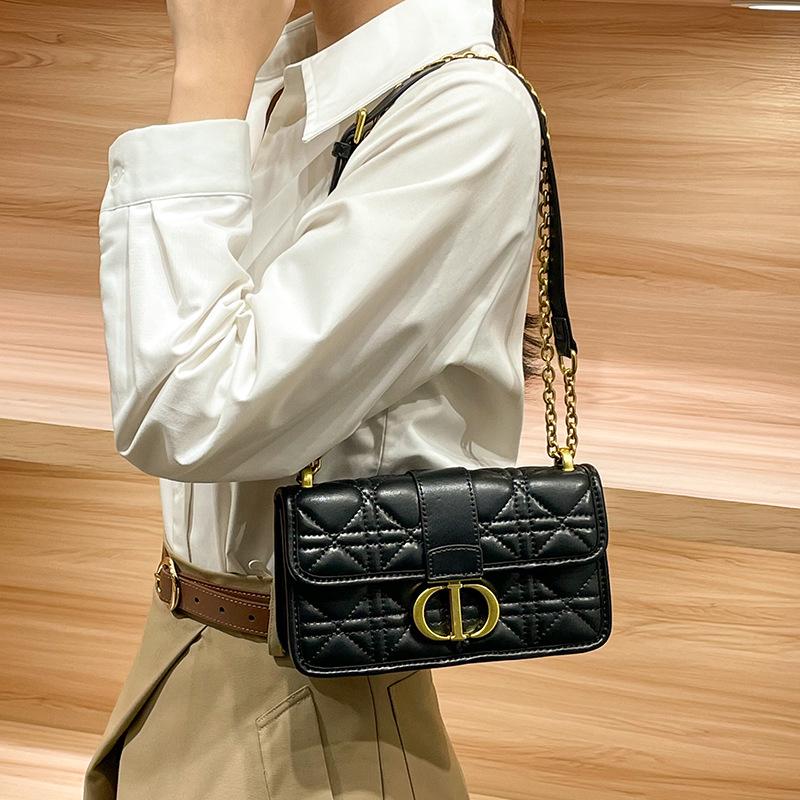 2025 Trendy Women's Stylish Square Chain Crossbody Bag - CD Design
