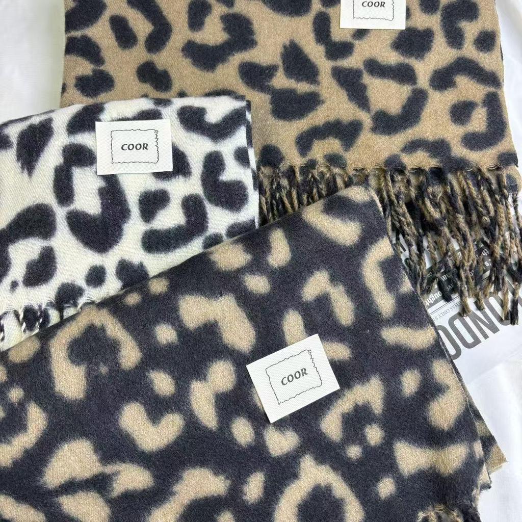 Vintage Y2K Leopard Print Scarf: Warm, Stylish, Versatile Shawl for Autumn/Winter