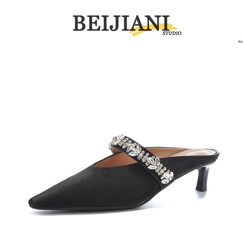 

BEIJIANI Мюли на среднем каблуке-шпильке с острым носком и стразами, женские слипоны 35 чёрный