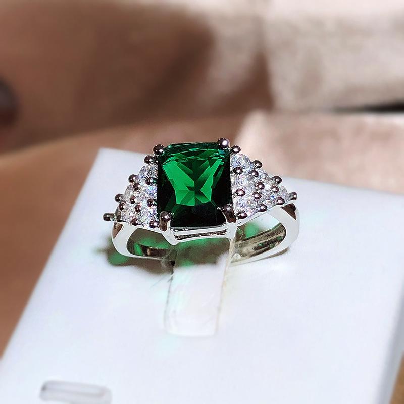 Mode funkelnde grüne CZ Eheringe Damen Ringe Silber Farbe Mode Luxus Verlobung Jahrestag trendige Schmuck Geschenke