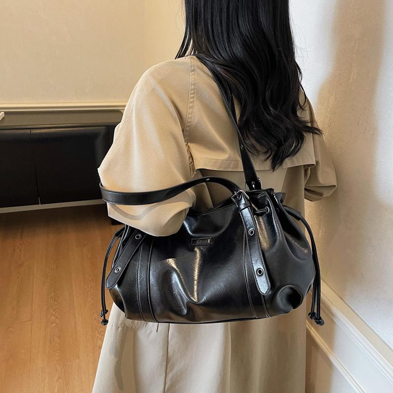 Autumn and Winter Retro Large-capacity Underarm Bag Women's 2025 New Simple Casual Tote Bag Versatile Shoulder Bag