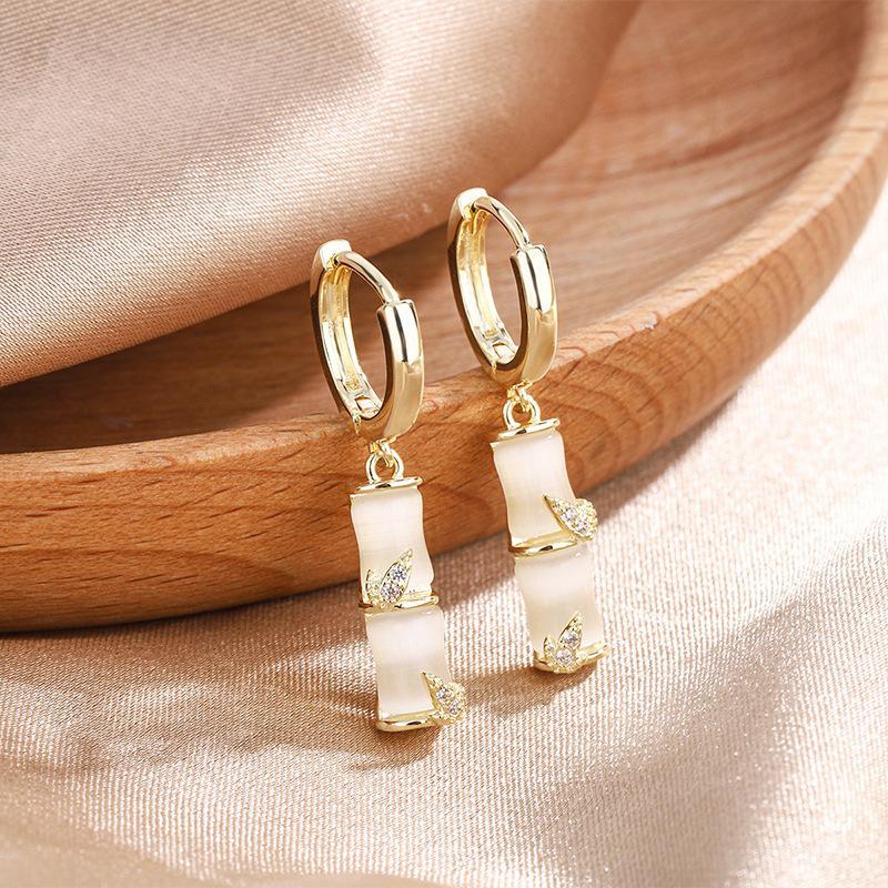 Elegant Bamboo Joint Cat's Eye Earrings: Chic, Versatile Design for Women