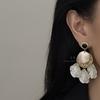 Natural Shell Tassel Flower Stud Earrings New Popular Niche Design High-end Fashion Vacation Earrings Women
