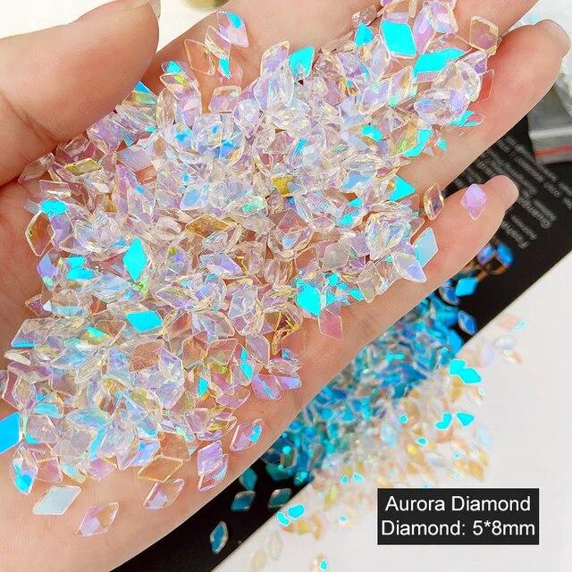 50 de bucăți în formă de unghii piese de strasuri Aurora iluzie cristal transparent picătură romb săgeată pietre colorate cu spate plat Pietre 3D pietre prețioase unghii decorare