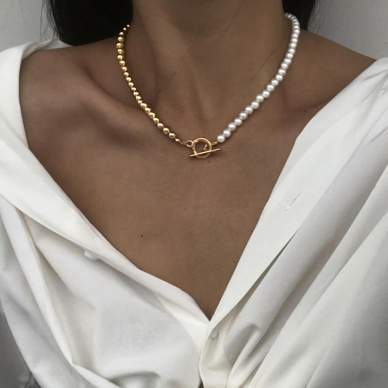 Colar Elegante de Cor Dourada com Coração e Pérola 17KM Para Mulheres Moda Colares Choker de Pérolas Assimétricos Tendência 2022 Joias de Casamento