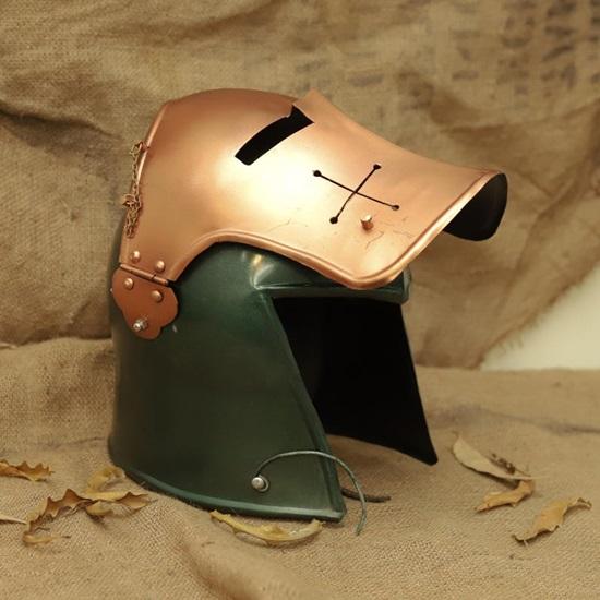 Średniowieczny hełm krzyżowca Miedź Zielona zbroja rycerska Ręcznie robiony Cosplay