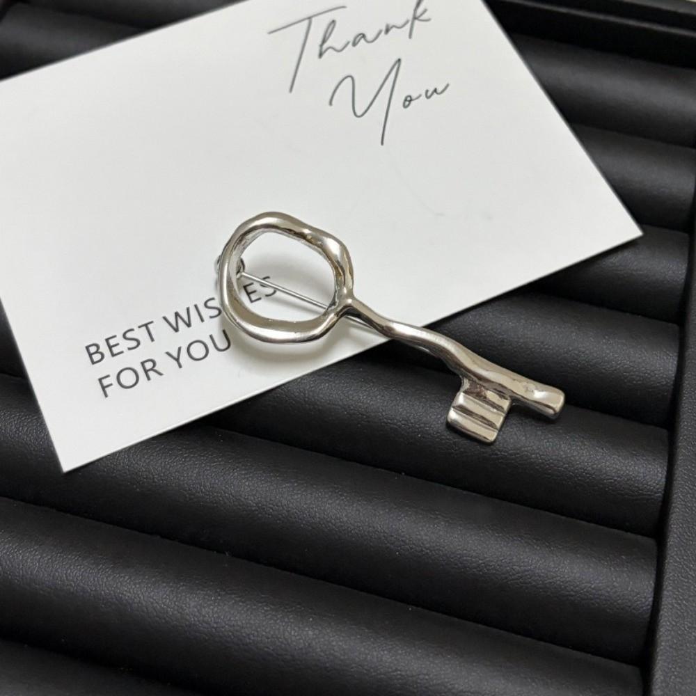 Lock Hole Design Key Shaped Brooch Vintage Style Metal Decorative Pin Suit Coat Accessory  Daily