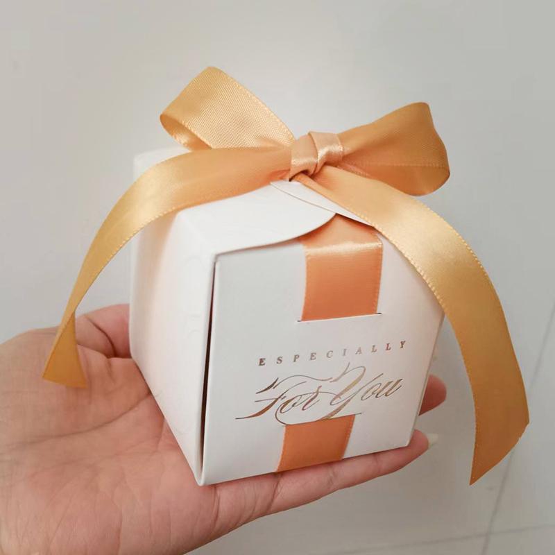 WTEMPO 10PCS 6.5*6.5*6.5CM Solid Color Hot Stamping Wedding Candy Boxes European Style Retro Creative Festivals Party Gift Boxes with Ribbon