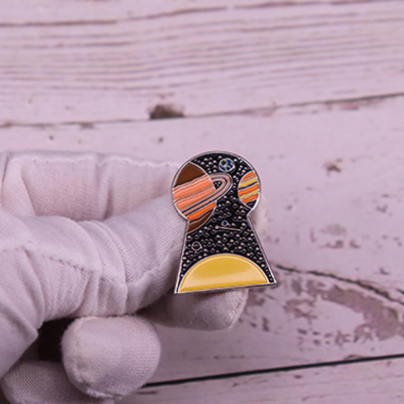 Galaxy and UFO Brooch Mysterious Cosmic Space Badge серебряный