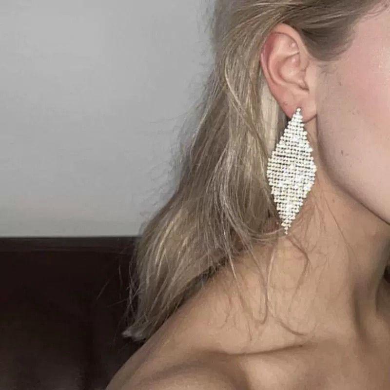 Exquisite European Evening Dress Earrings: Bold, Diamond-Studded Bridal Clips