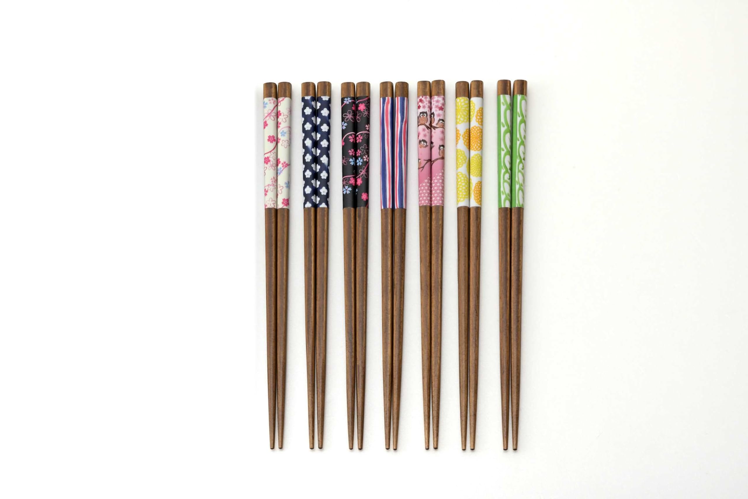 

Hiranoi Chopsticks Set Assorted Colors and Patterns Wakasa Lacquerware Dishwasher Safe (7 pairs) - - -