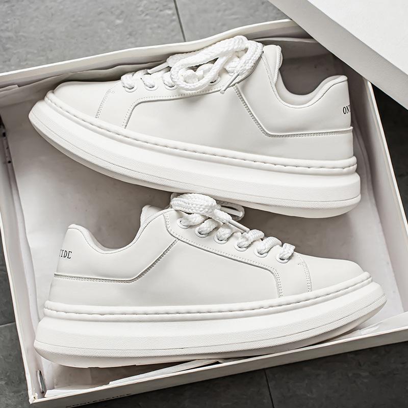 

Men s shoes 2025 spring new trend versatile leather surface explosion thick-soled wear-resistant white shoes men s sports and leisure shoes 44 белый