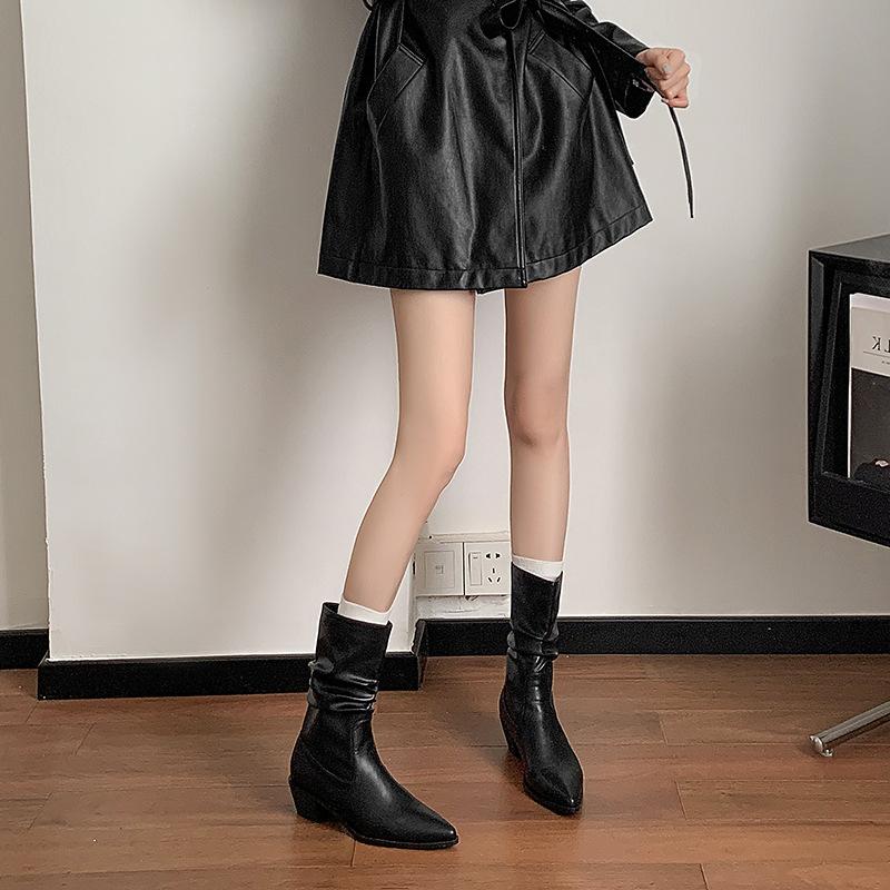 

Ботинки женские осенне-зимние короткие толстый каблук острый носок короткие ботильоны женские челси 2025 новые тонкие ковбойские ботинки стройнят 34 чёрный