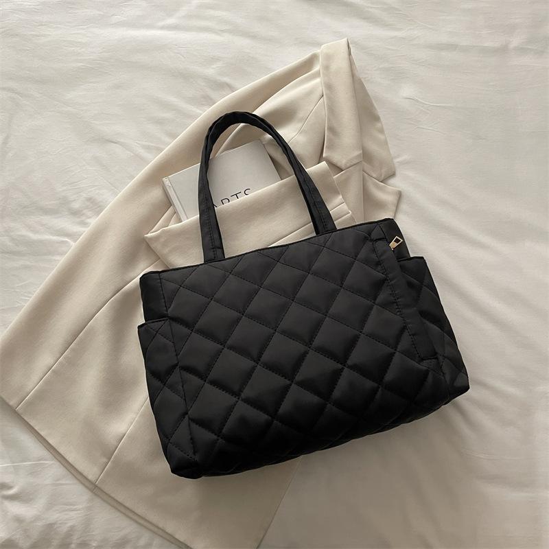 

Хлопковая сумка для одежды женская новая ромбовидная большая вместительная портативная сумка-тоут для поездок на работу, для покупок, на плечо чёрный