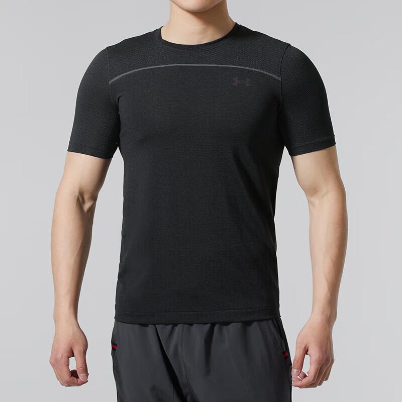 Under Armour Men s Loose Fit Sports Short Sleeve T-Shirt L