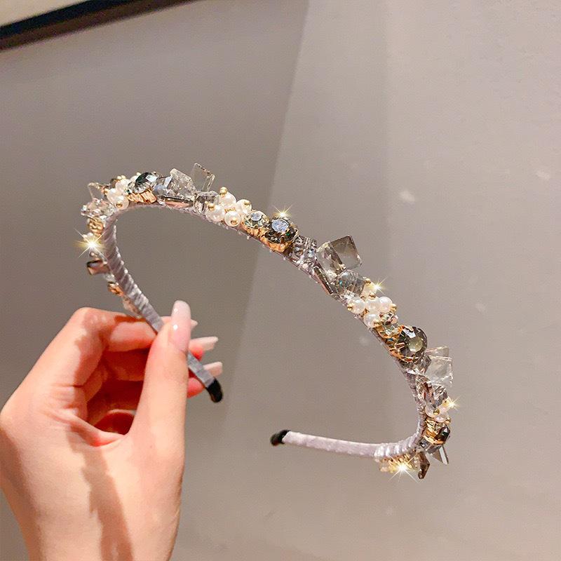 Diadema de Moda Coreana con Perlas, Pedrería y Cristales: Elegante, Antideslizante, Diseño de Lujo