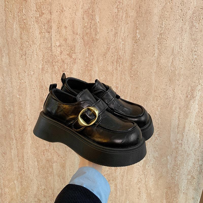 

Thick-soled small leather shoes women s 2025 spring new retro lazy soft-soled muffin black jk shoes one-pedal loafers 35 чёрный