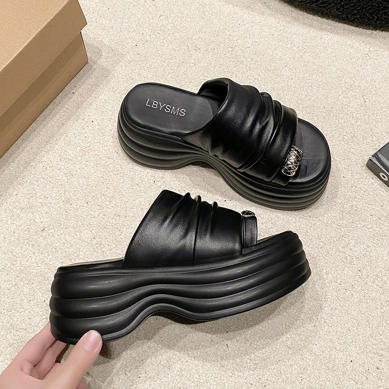 Fashion 2024 Summer New Pinch Toe Slippers Womens Platform Gladiator Shoes Flip Flop Pleated Soft Leather Comfortable Thick Sole Sandal