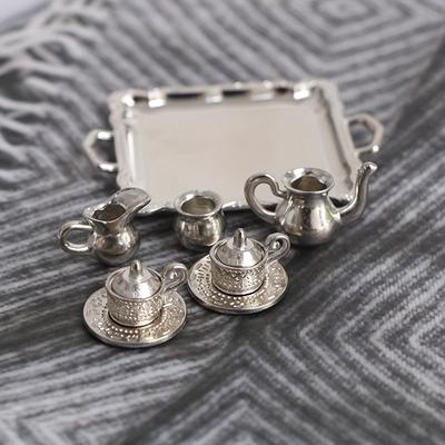 Atemberaubendes Teeservice mit exquisiten Mustern – perfekt für Partys und als Dekoration für zu Hause