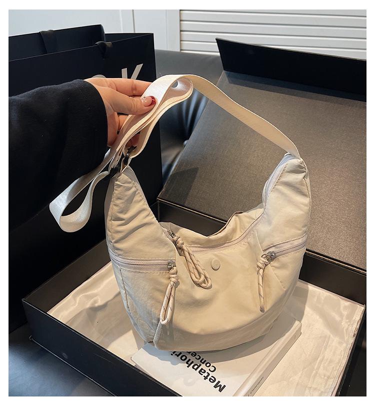 Women's Lightweight Canvas Crossbody Bag: Large Capacity, Versatile Single Shoulder Dumpling Design