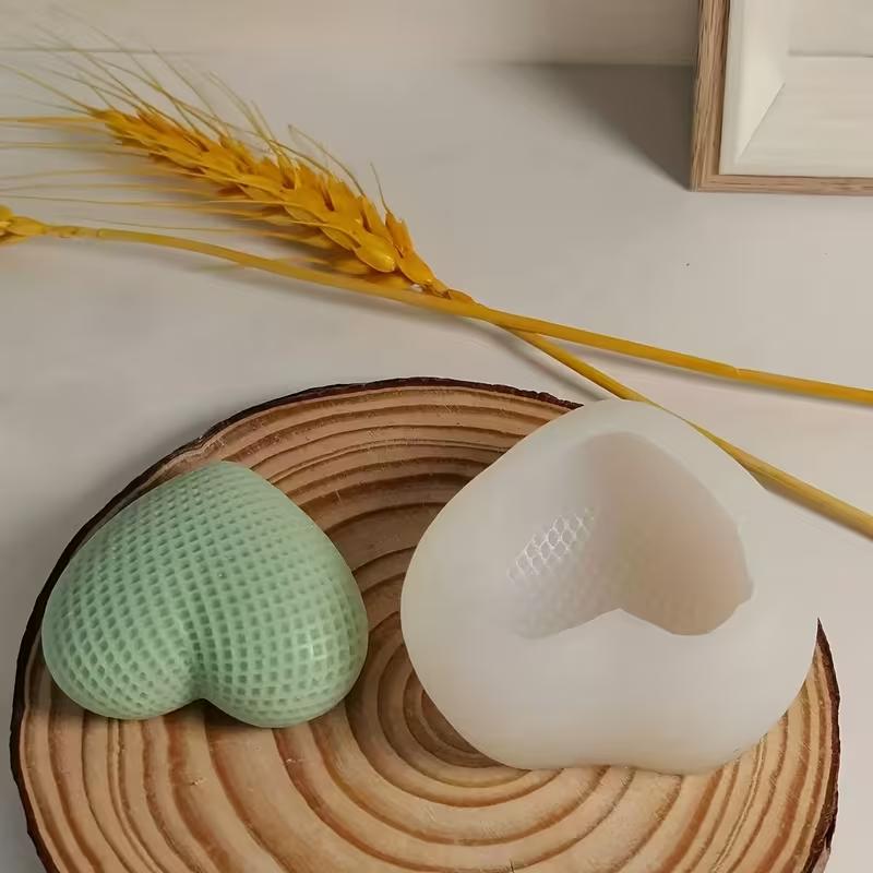 3PCS Frosted Mesh Woven Heart-Shaped Resin Molds for DIY Heart Candles, Clay, Plaster Ornaments, And Silicone Molds for Desktop