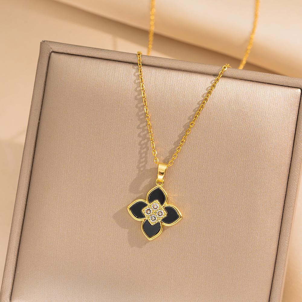 New Lucky Four-Leaf Clover Necklace, Earrings and Ring Set - Simple and Versatile Three-Piece Set