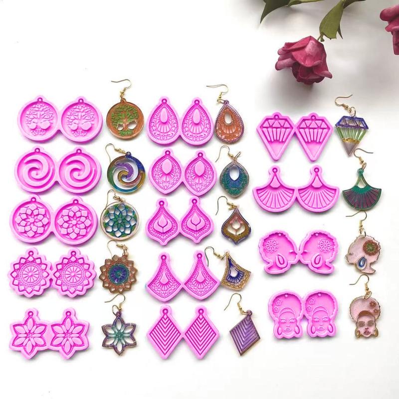 1PC Creative Silicone Casting Molds Necklace Molds Suitable for Necklace and Earrings with Heart Flower Shape Pendant