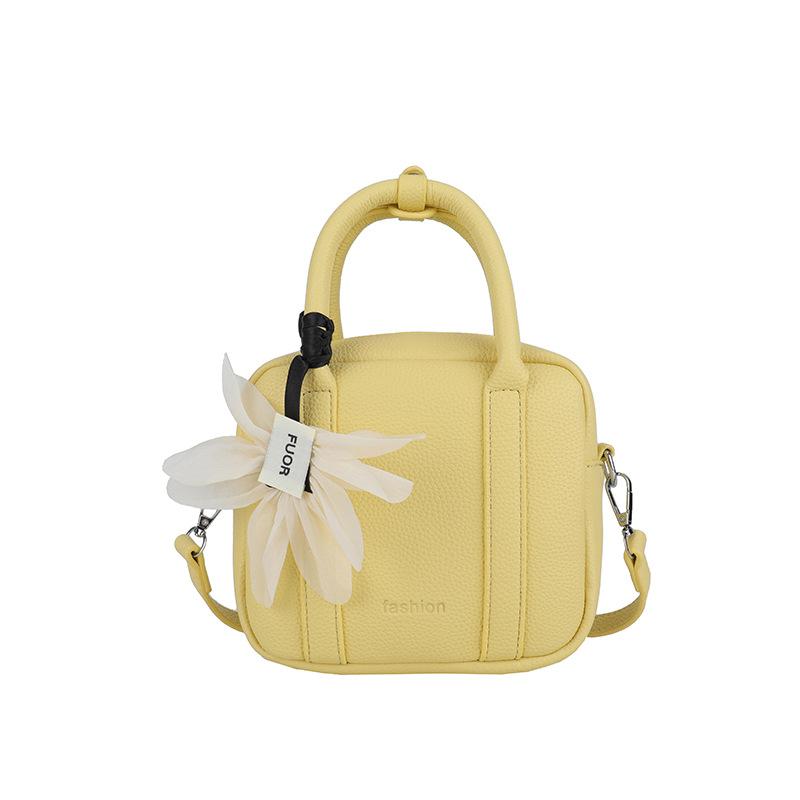 

Small square bag women s new texture niche retro commuting large-capacity portable shoulder bag жёлтый
