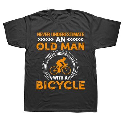 Lustiges Nie unterschätze alten Mann mit Fahrrad Geschenk T-Shirts Streetwear Kurzarm Geburtstagsgeschenke Sommer Fahrrad Radfahren T-Shirt