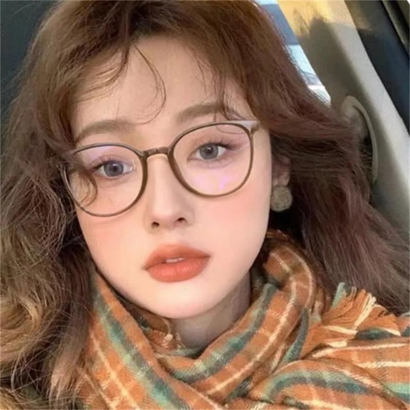 New Retro Ultra-Light Glasses Anti-Blue Light Flat Glasses Female Fashion Exquisite Casual Transparent Frame Flat Light Glasses