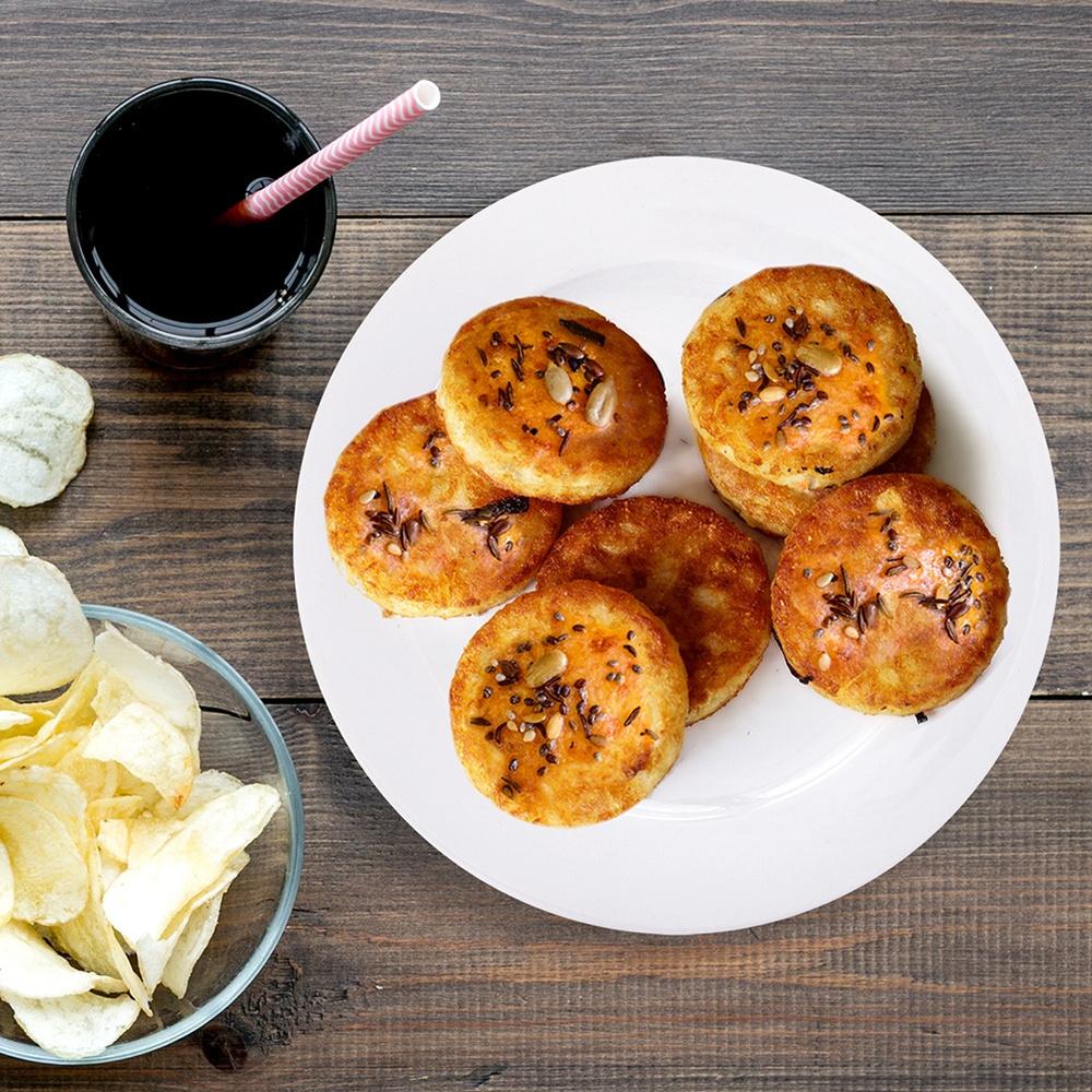 Steel cutter for cutting dumplings, doughnuts and cookies