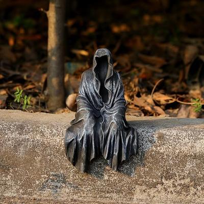 Stolní gotická dekorace Tajemná socha Smrtky - Gotická strašidelná dekorace do zahrady nebo knihovny - 12cm pryskyřičná figurka - Gotická dekorace do knihovny