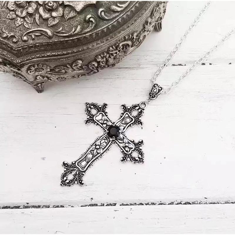Gothic Dark Red Ruby Cross Necklace Vintage Floral Pendant For Unisex Fashion Lovers