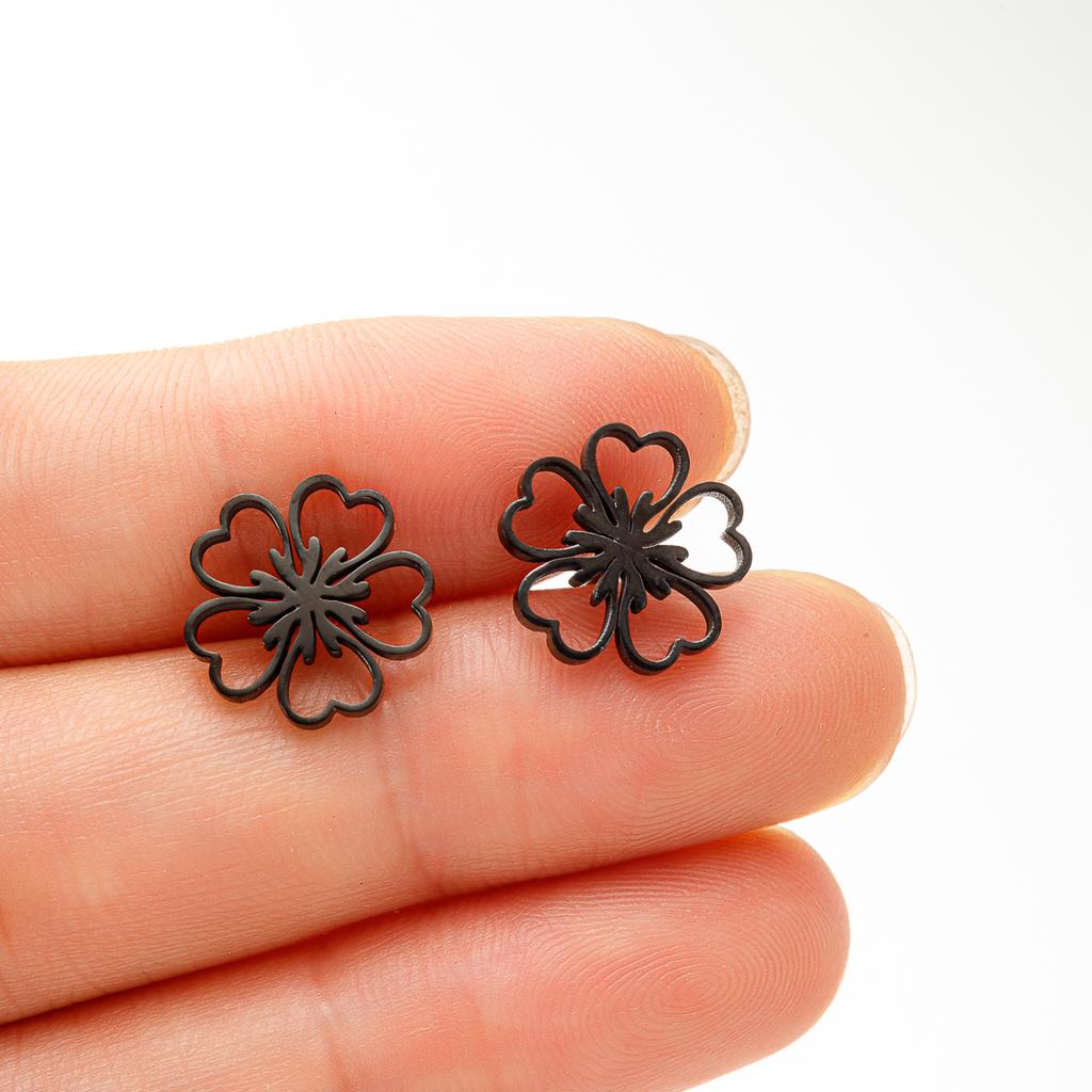 Plum Blossom Earring For Women Free Shipping Hypoallergenic Surgical Steel Ear Piercing Flower Shaped Girl Earrings Pendientes