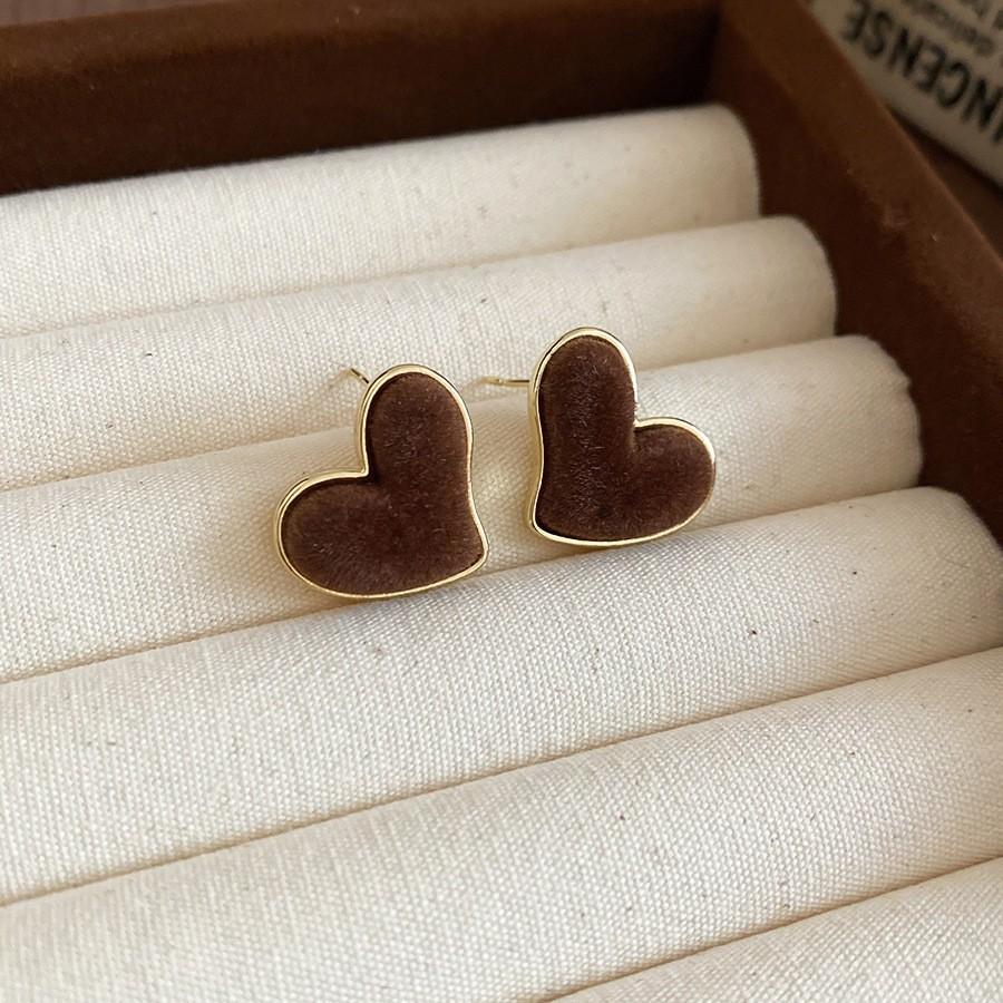 Metal Irregular Earrings European and American Retro Temperament Versatile Earrings Earrings