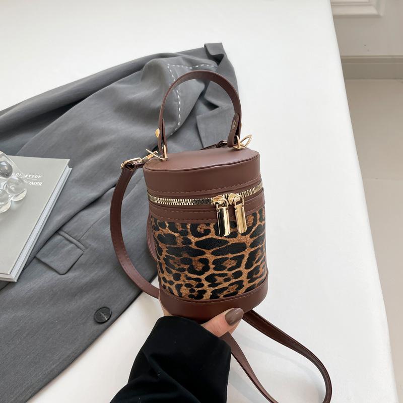 2025 New Korean High-end Cylinder Bucket Bag Splicing Contrasting Color Messenger Bag Women's Ins Versatile Shoulder Bag