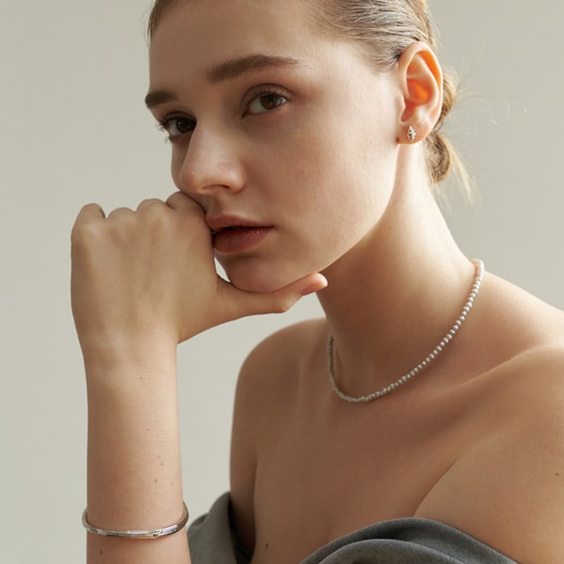 MZUU SEASONS Croissant Earrings