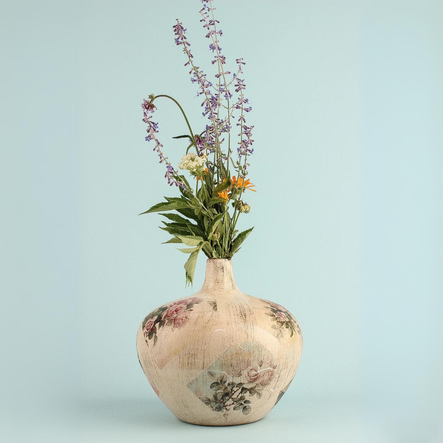 

Regarder Handmade Ceramic Patterned Vase 19 cm бежевий