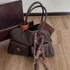Large Capacity Feminine Tote Bag Versatile Bag Shoulder Traveler Bag Top Handle Classic Retro Bag