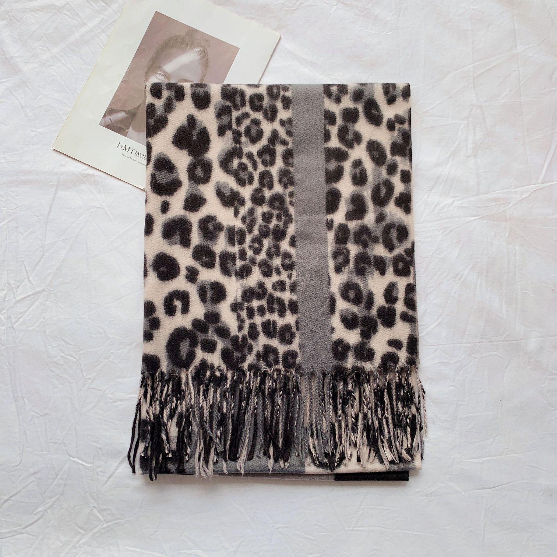 

2024 Осень и зима Новый полудлинный мягкий искусственный кашемировый универсальный леопардовый принт шарф-шаль для женщин 200*70cm